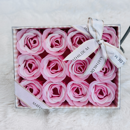 Coffret de 12 roses en feuilles de savon